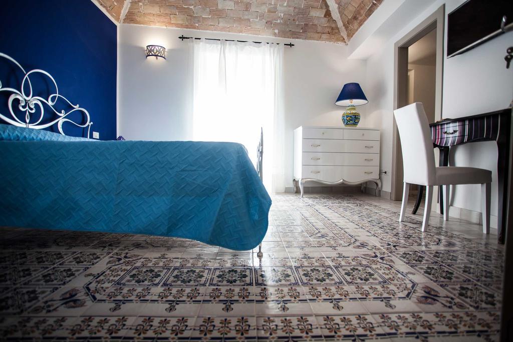 Palazzo Pagliaro Hotel Санто Стефано ди Камастра Екстериор снимка