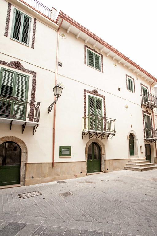 Palazzo Pagliaro Hotel Санто Стефано ди Камастра Екстериор снимка