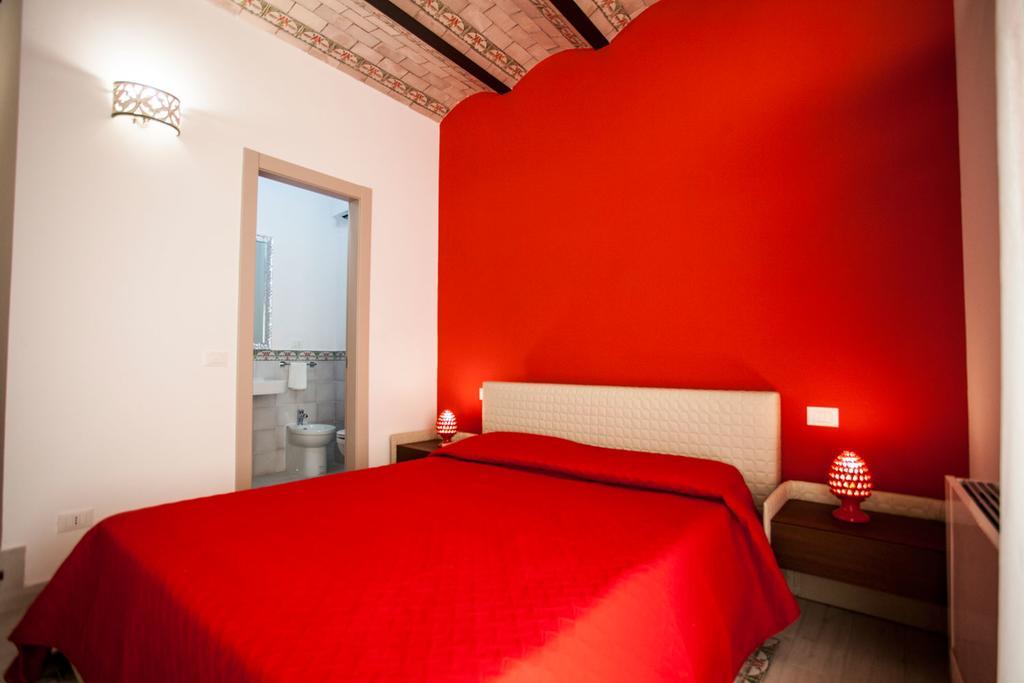 Palazzo Pagliaro Hotel Санто Стефано ди Камастра Екстериор снимка