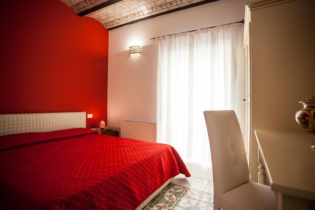 Palazzo Pagliaro Hotel Санто Стефано ди Камастра Екстериор снимка