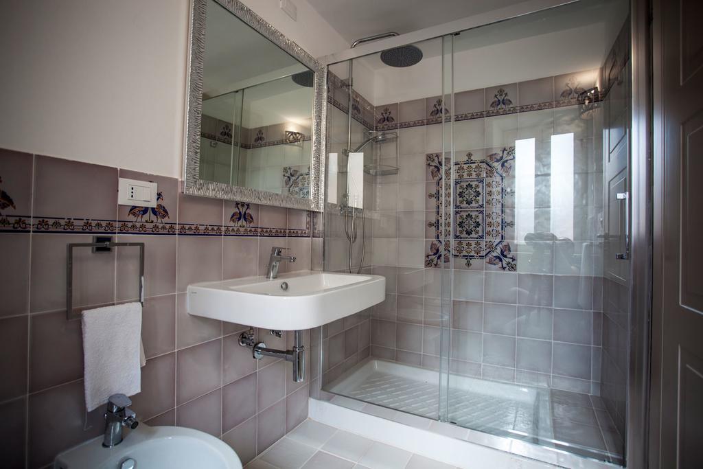 Palazzo Pagliaro Hotel Санто Стефано ди Камастра Екстериор снимка